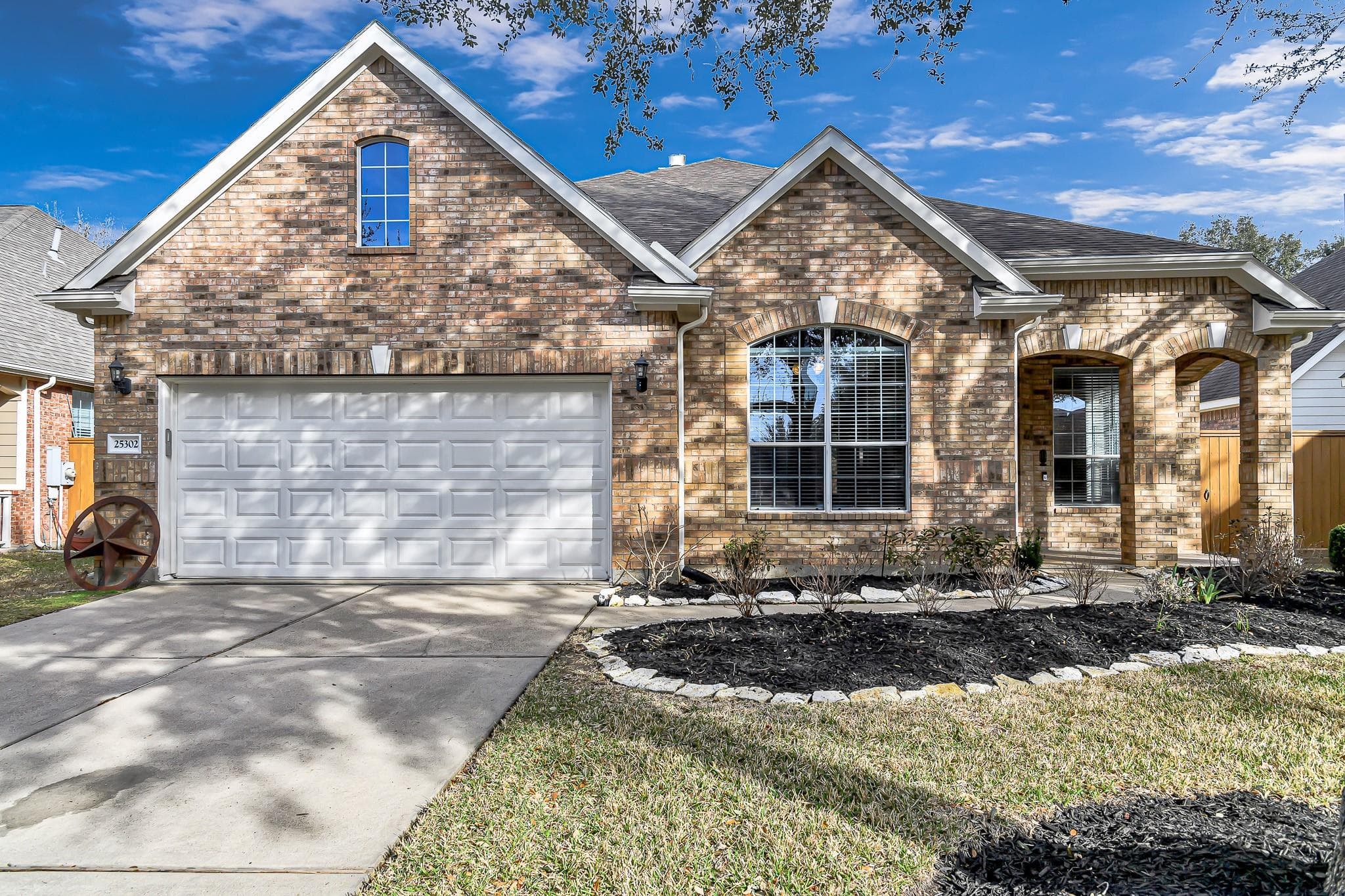 25302 Cinco Manor Ln