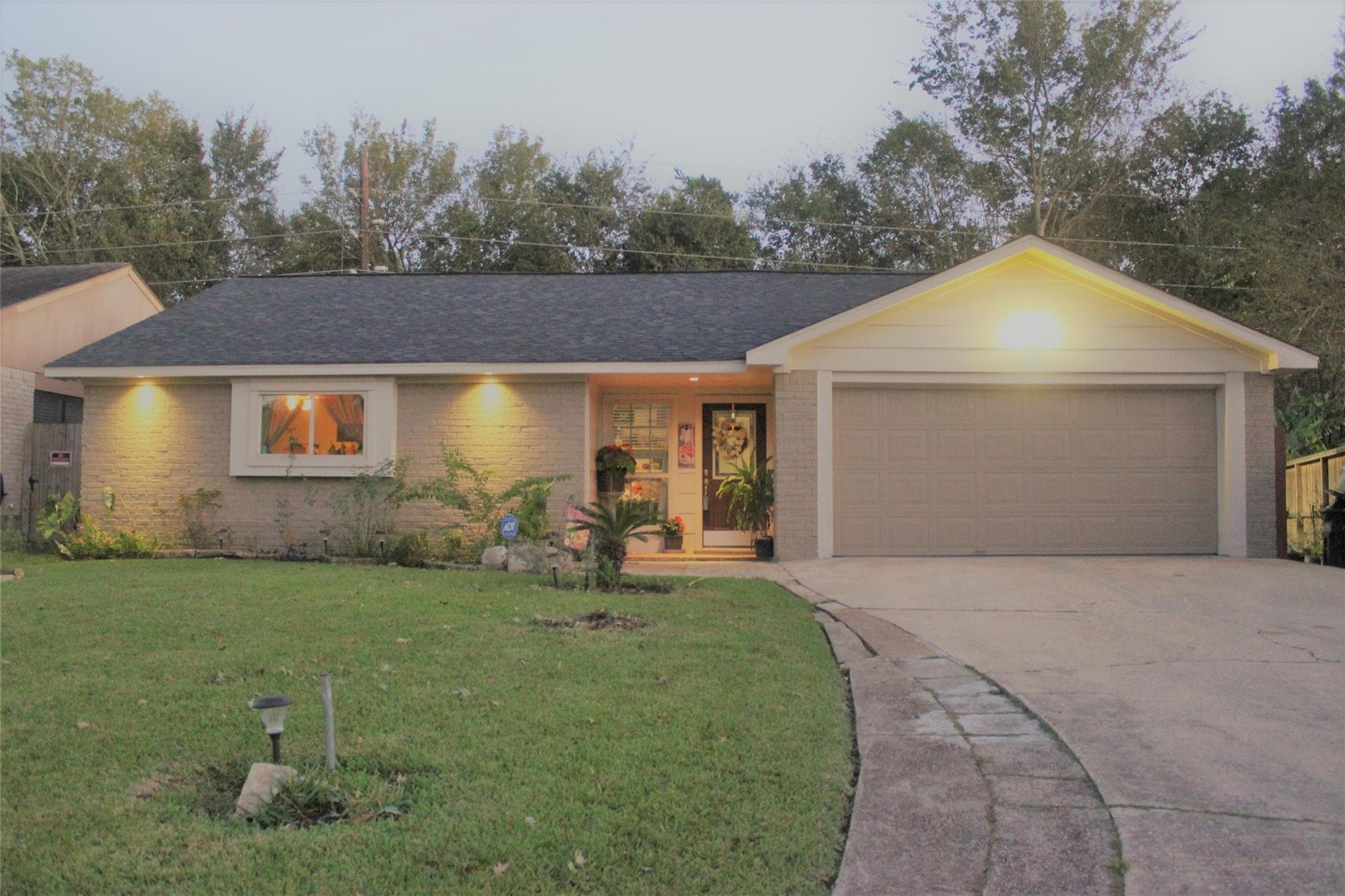 4806 Glendower Dr
