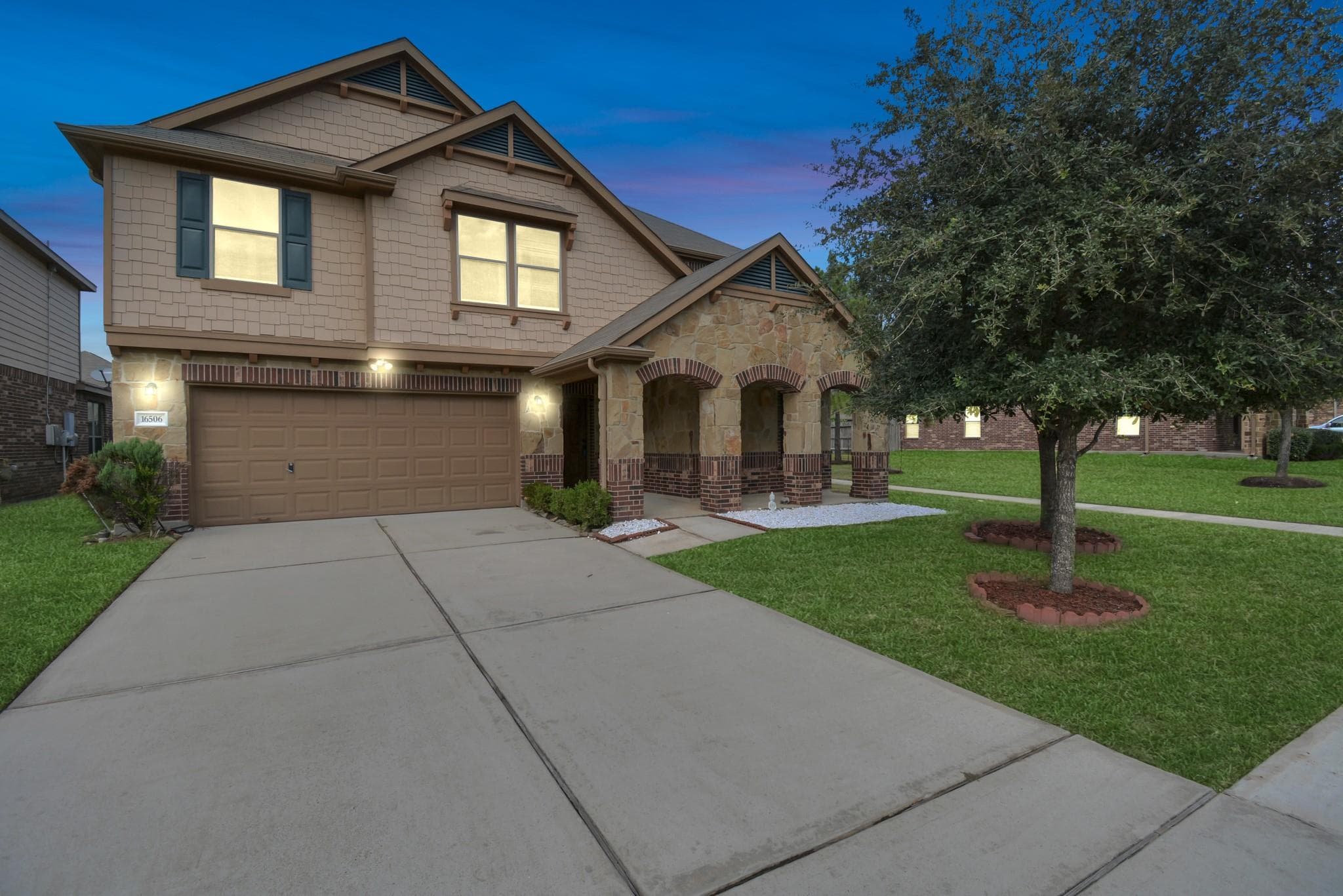 Main property image