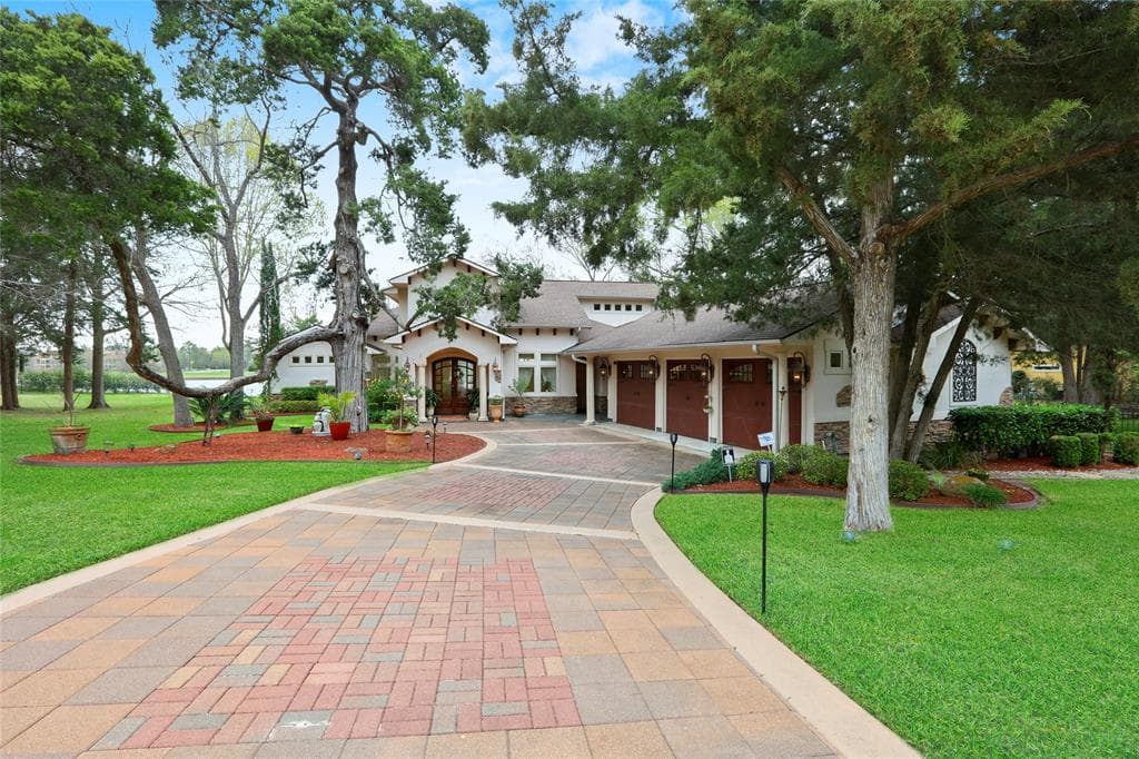 17822 N Blue Heron Cir