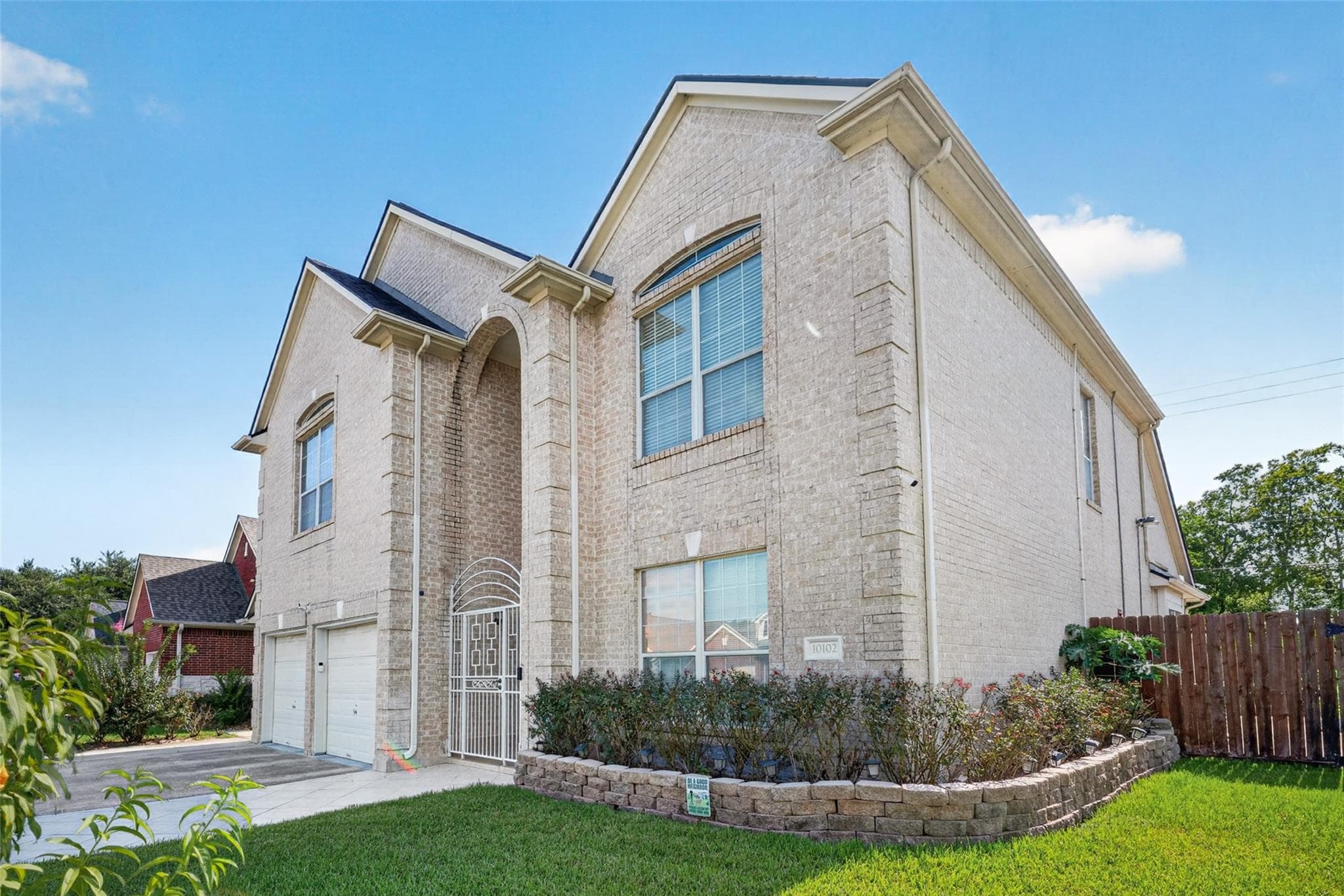 10102 Lizette Ct