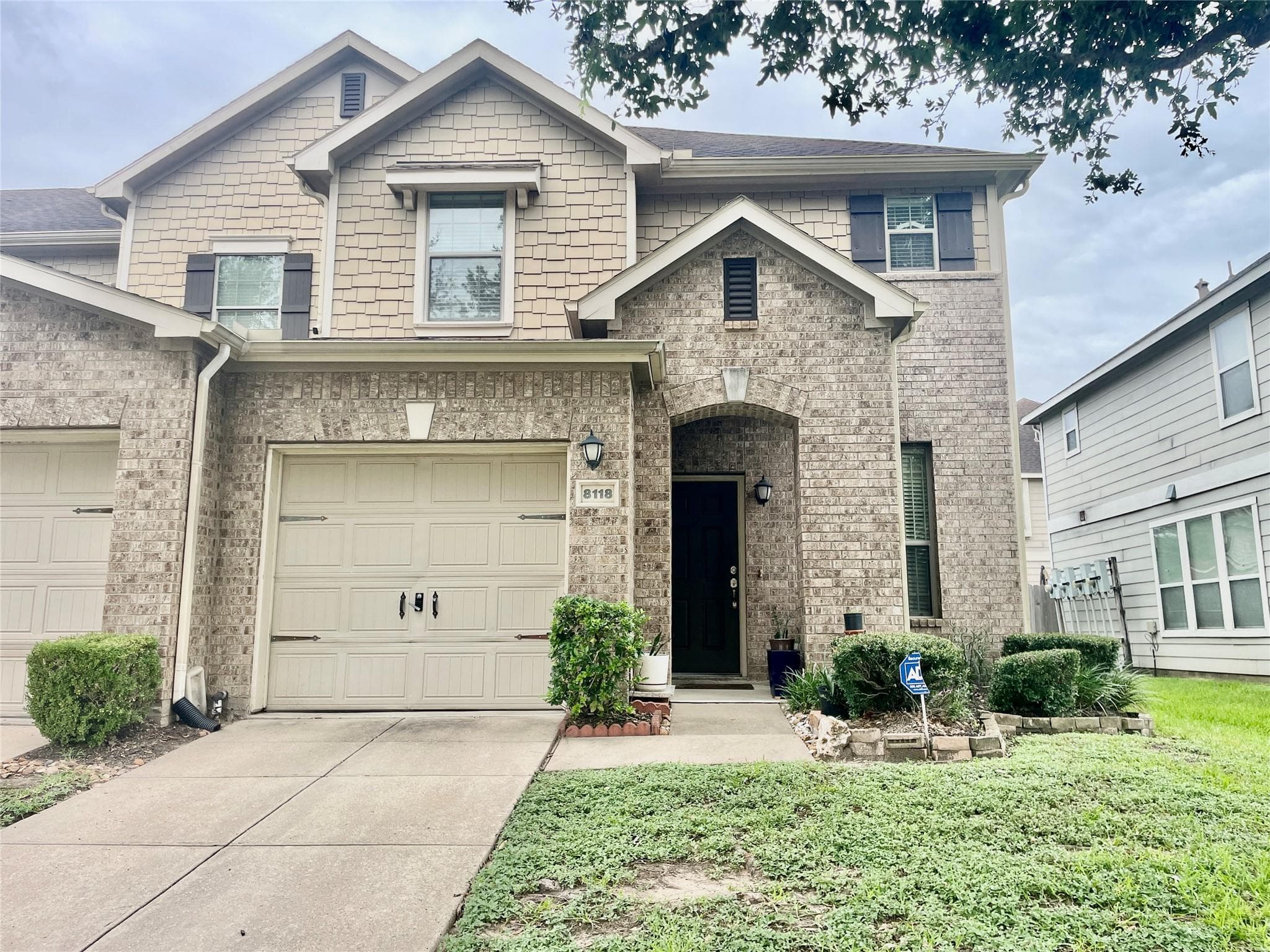 Main property image