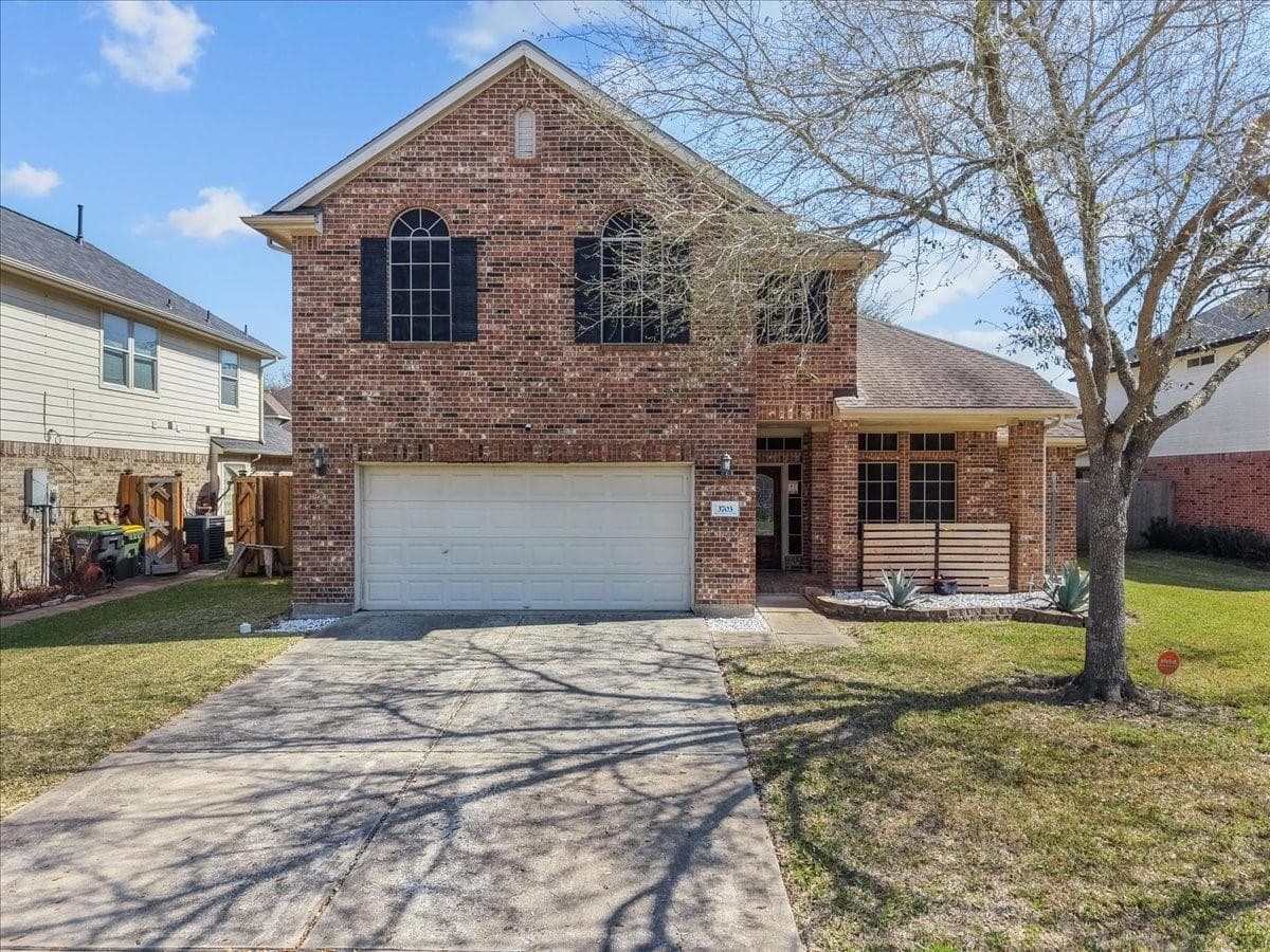 3703 Wild Oak Dr