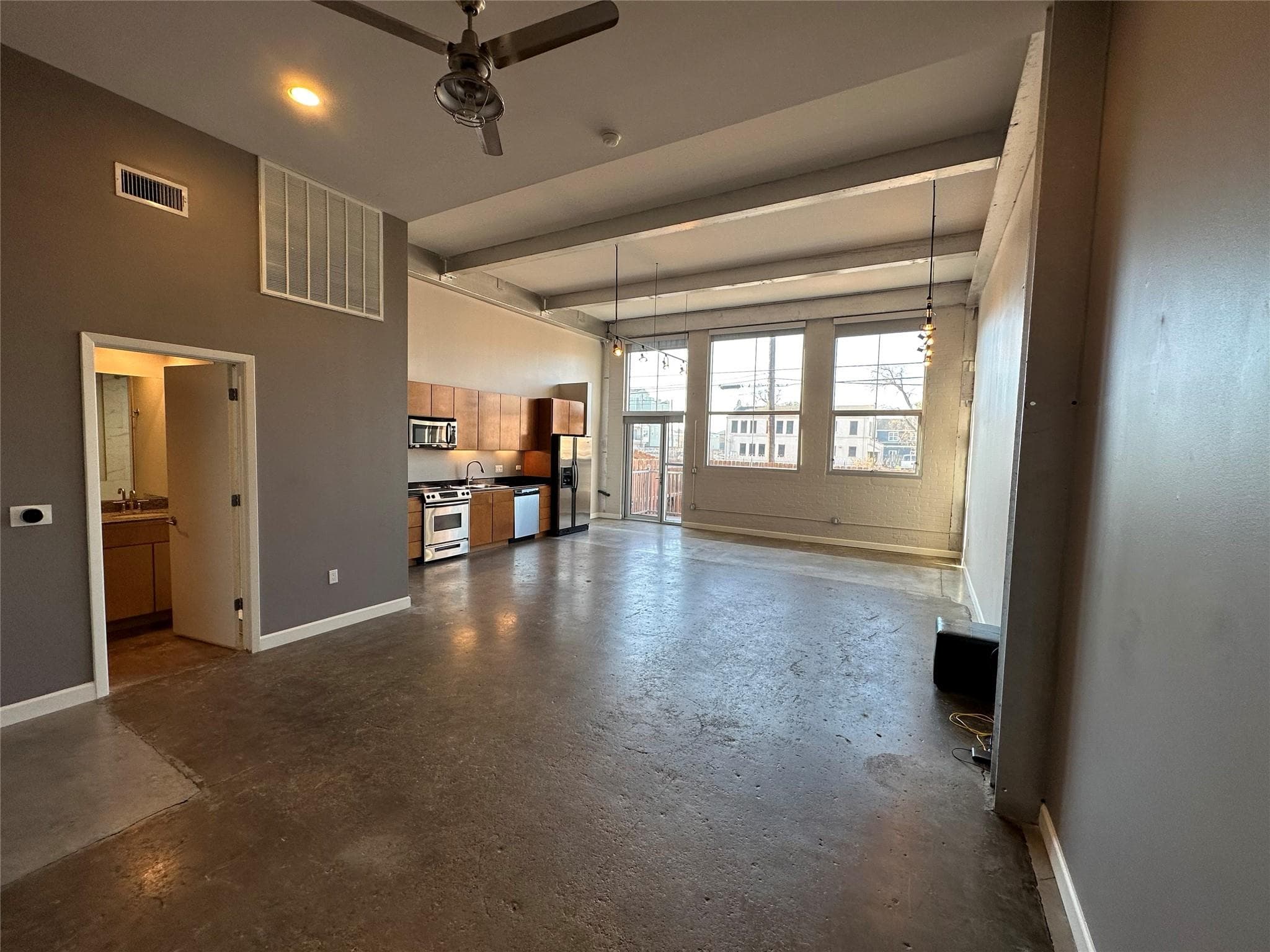 1312 Live Oak St Apt 103