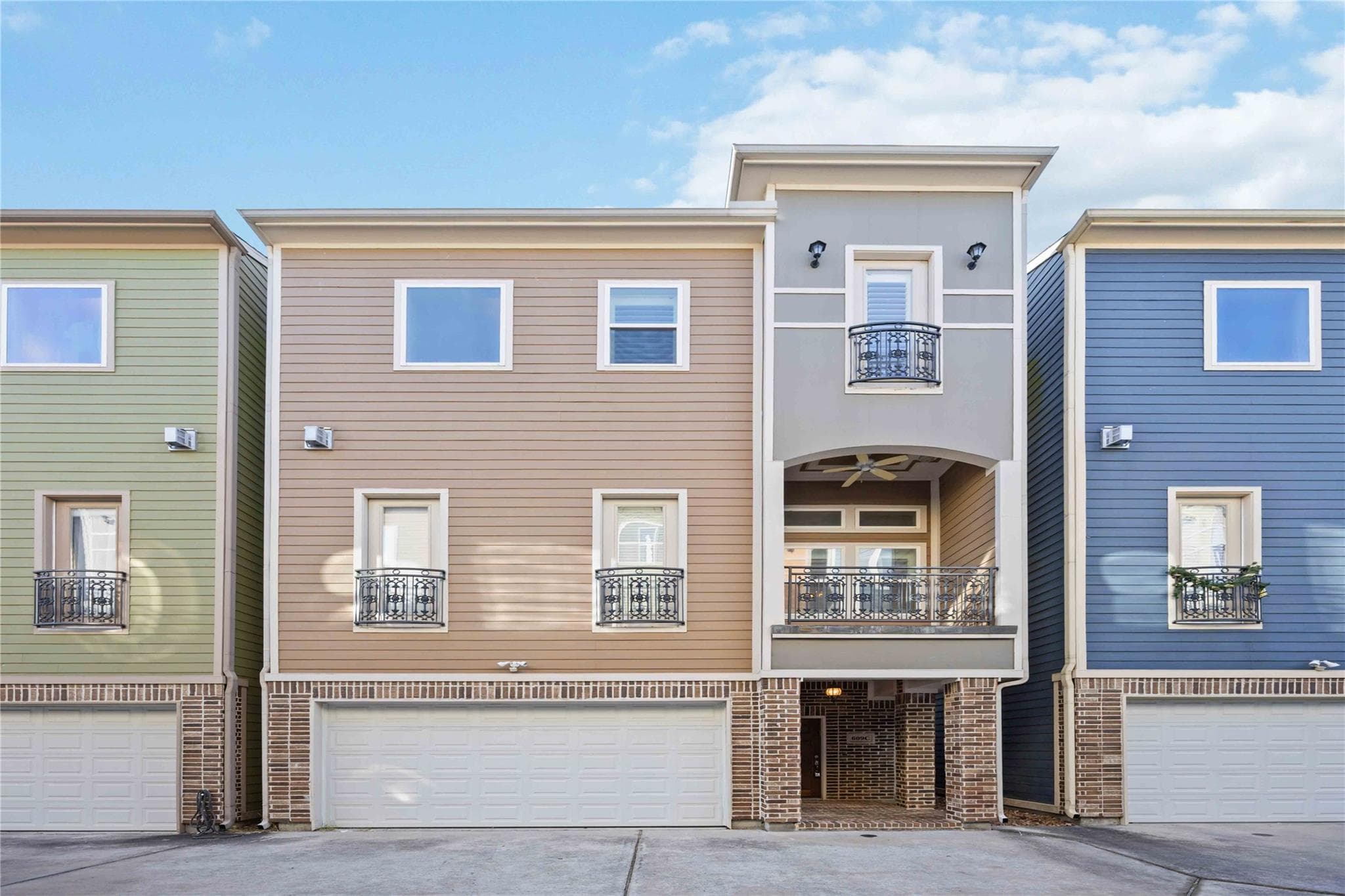 Main property image