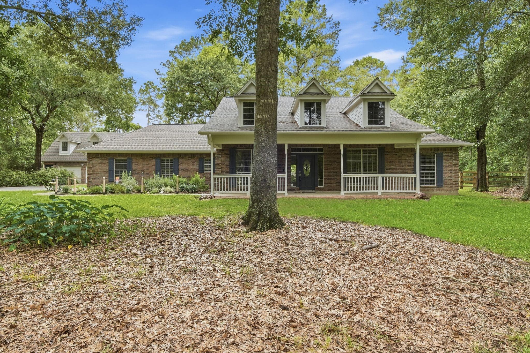 5925 Ranch Lake Dr