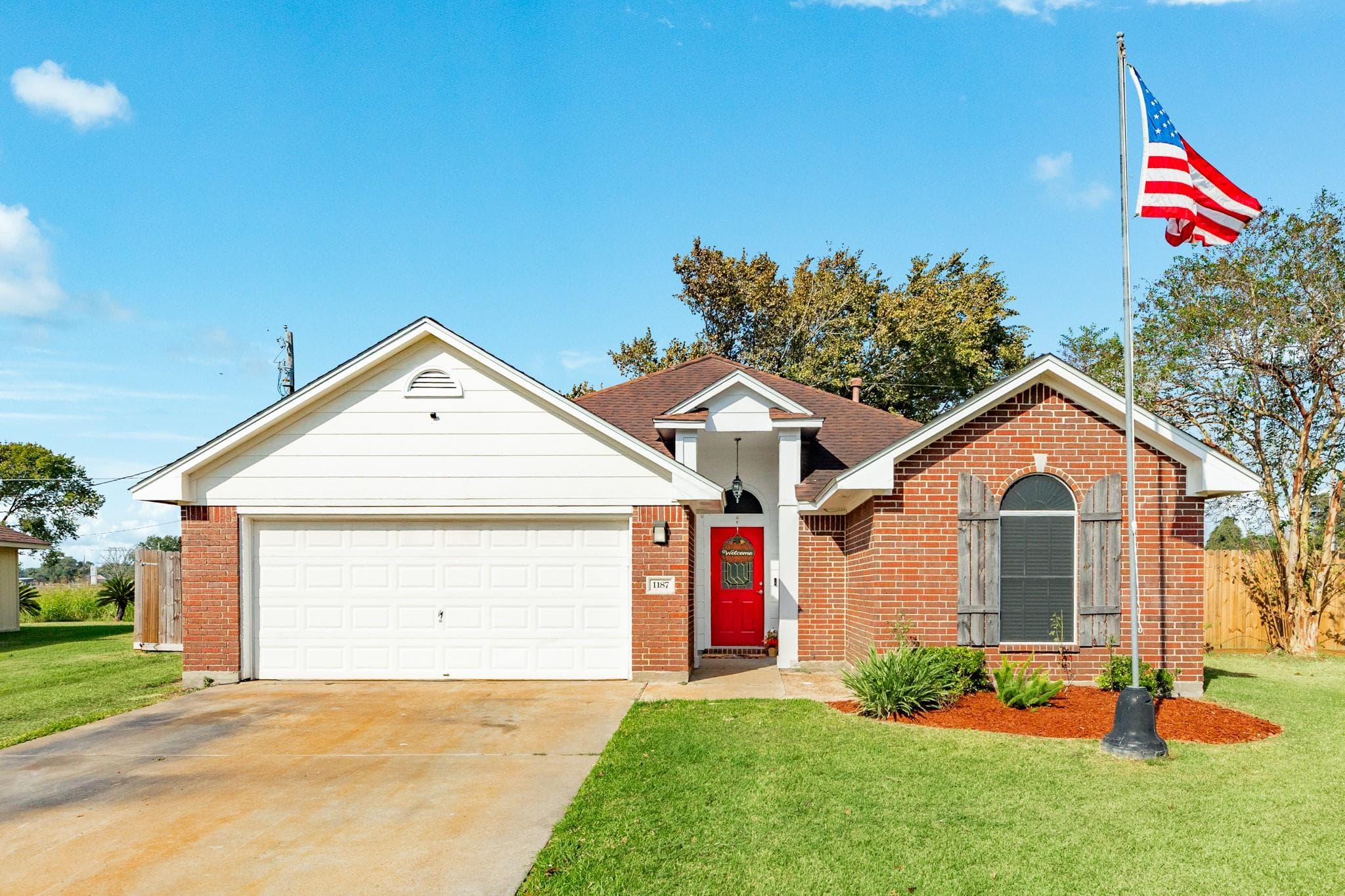 1187 Thomas Dr