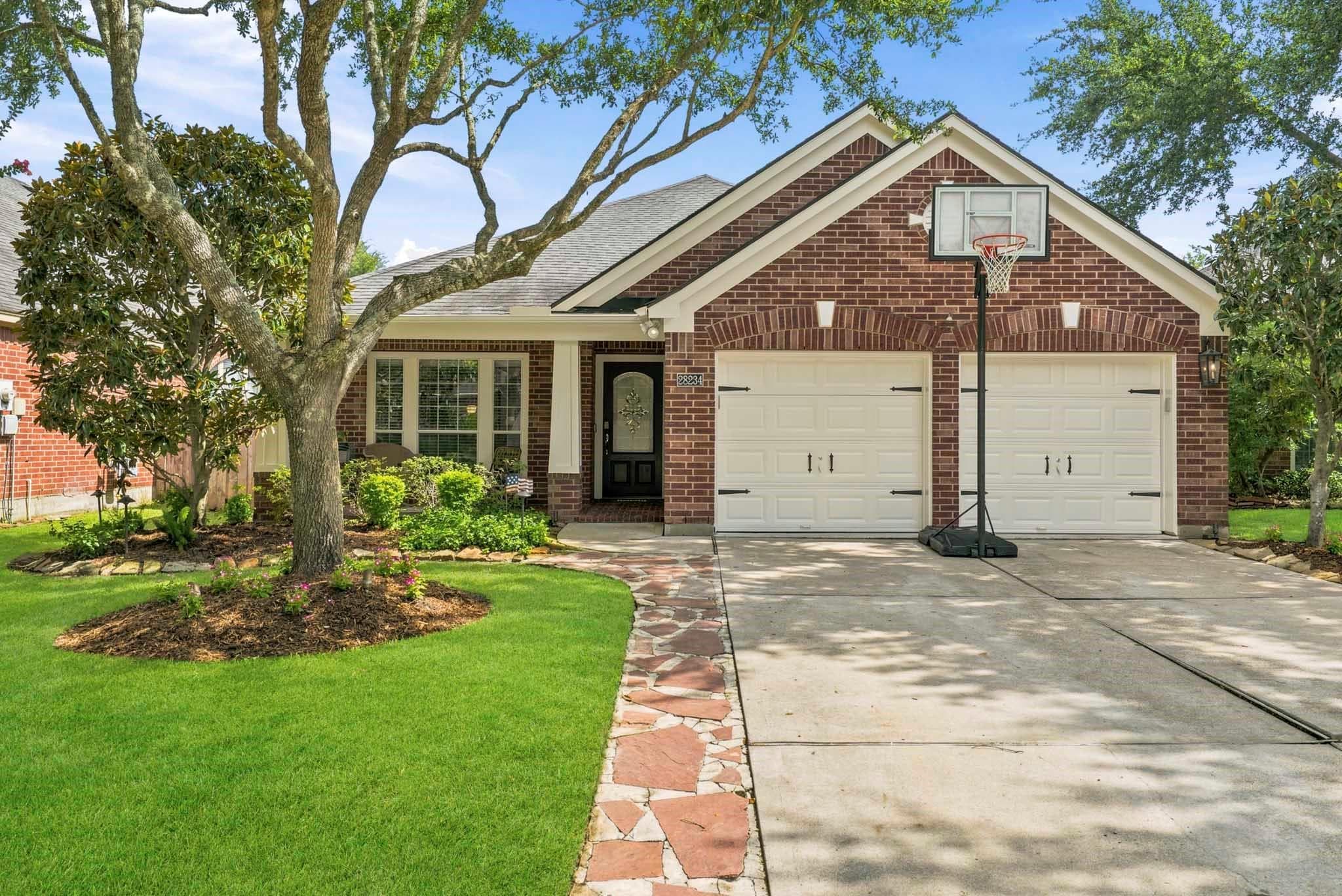 28234 Everett Knolls Dr