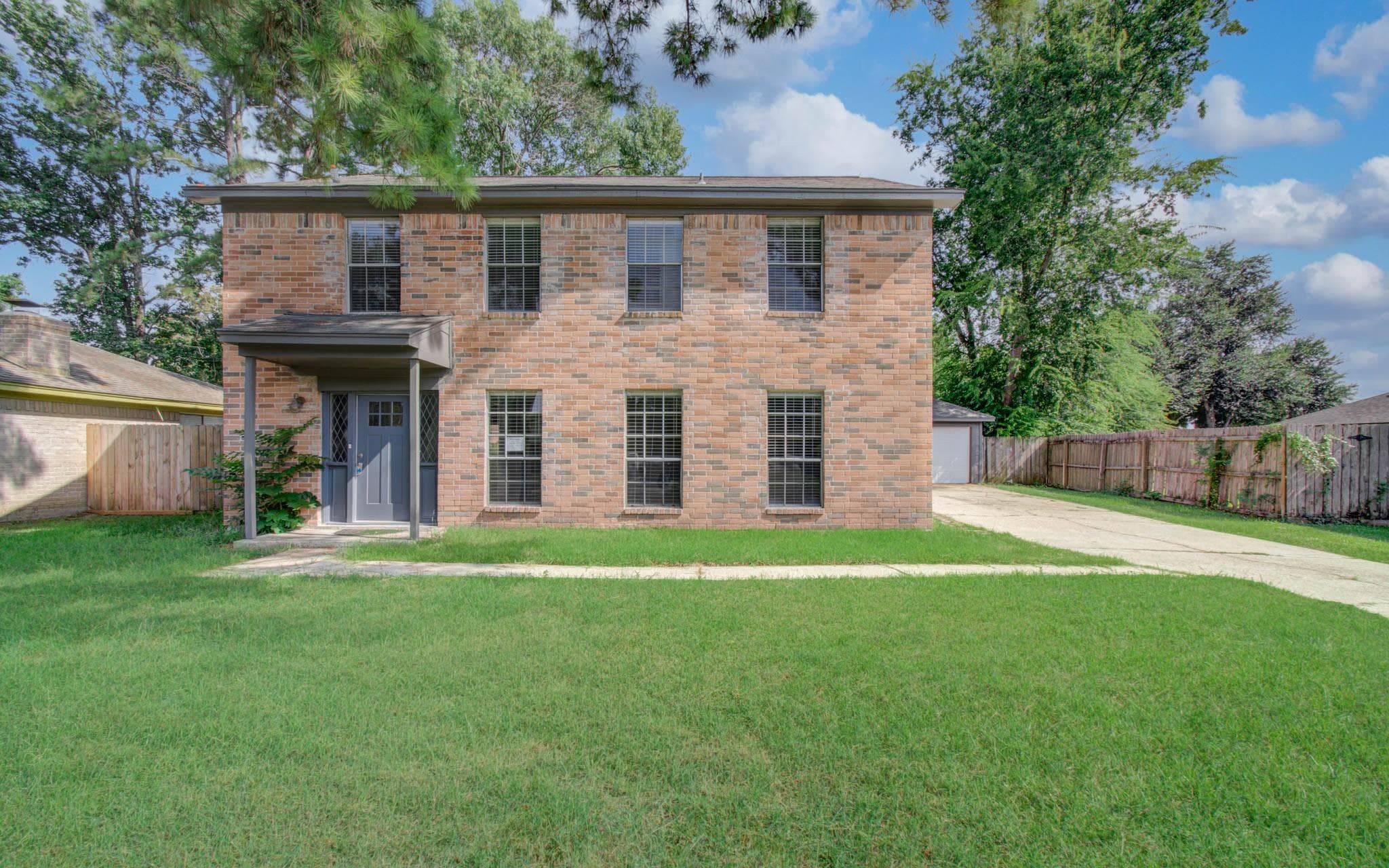 6935 Falling Waters Dr