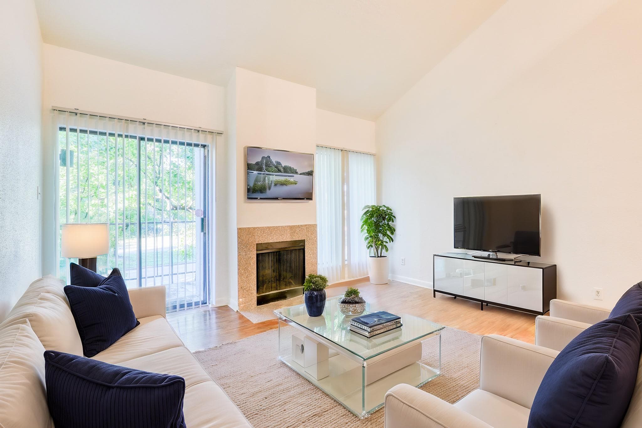Main property image