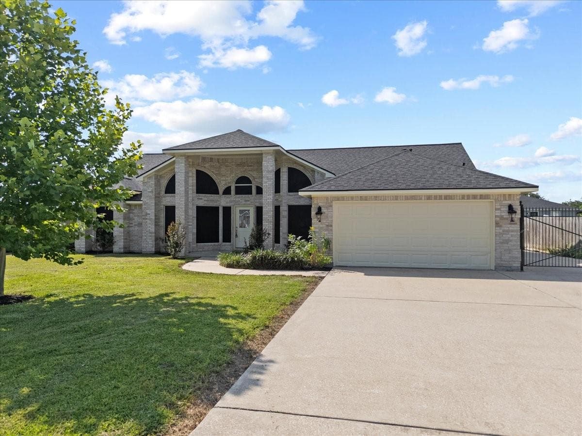 3337 Bridgette Ln
