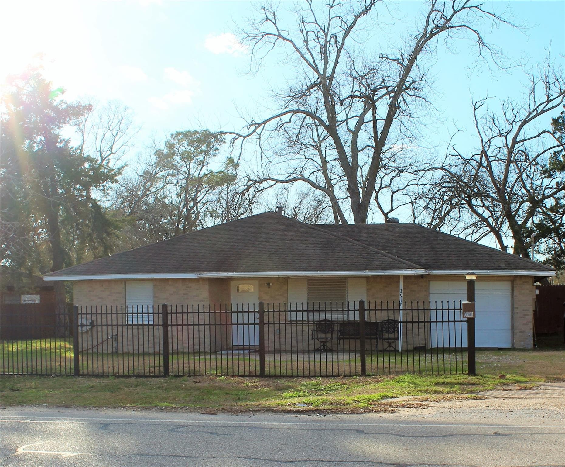 Main property image