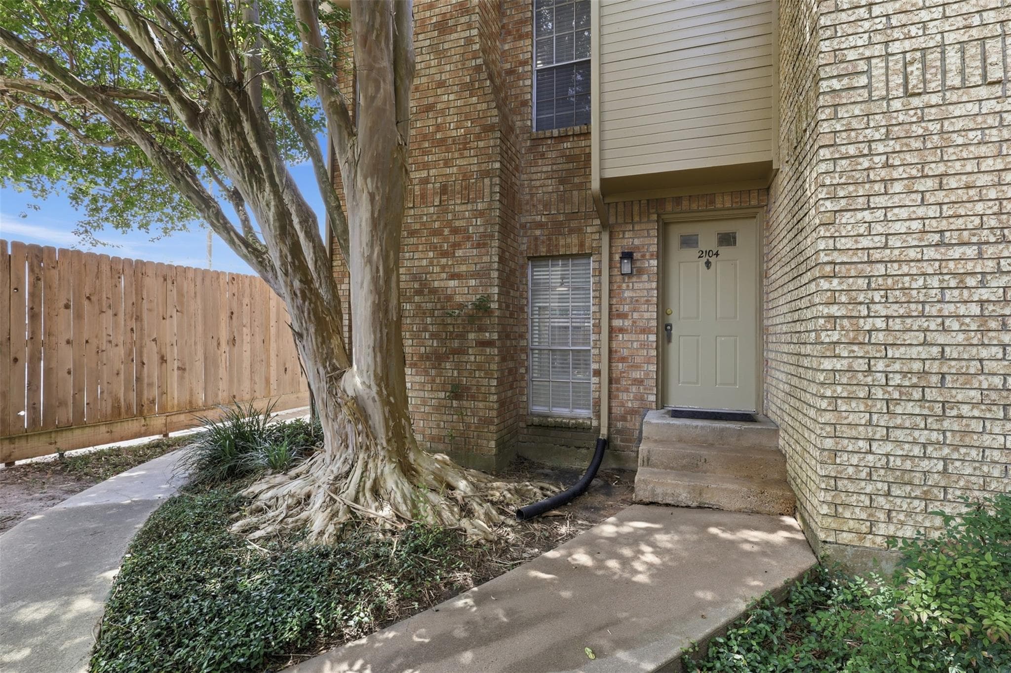 1515 Sandy Springs Rd # 2104