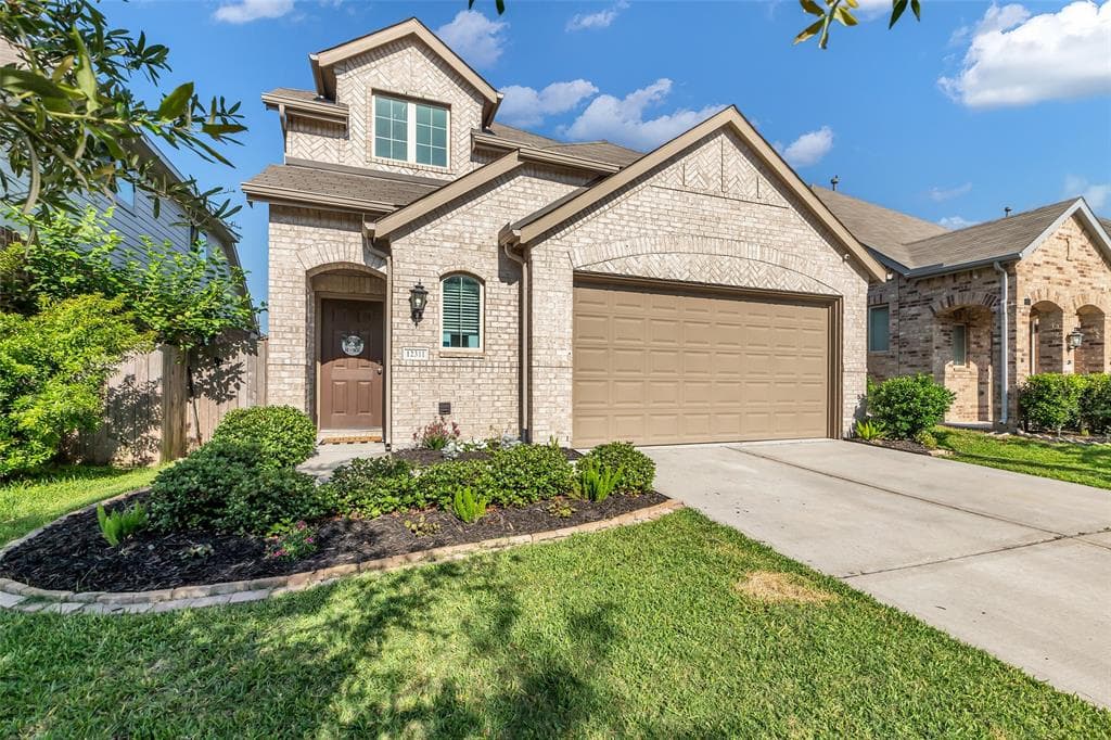 12311 Summerbrook Dr