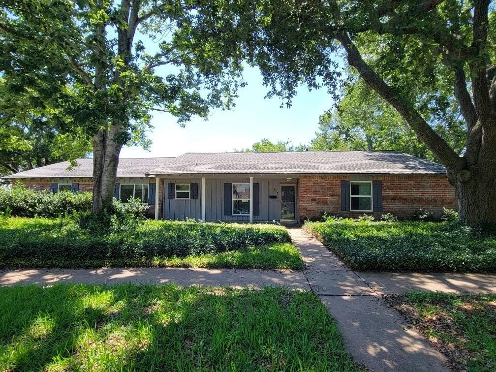 802 Seafoam Rd