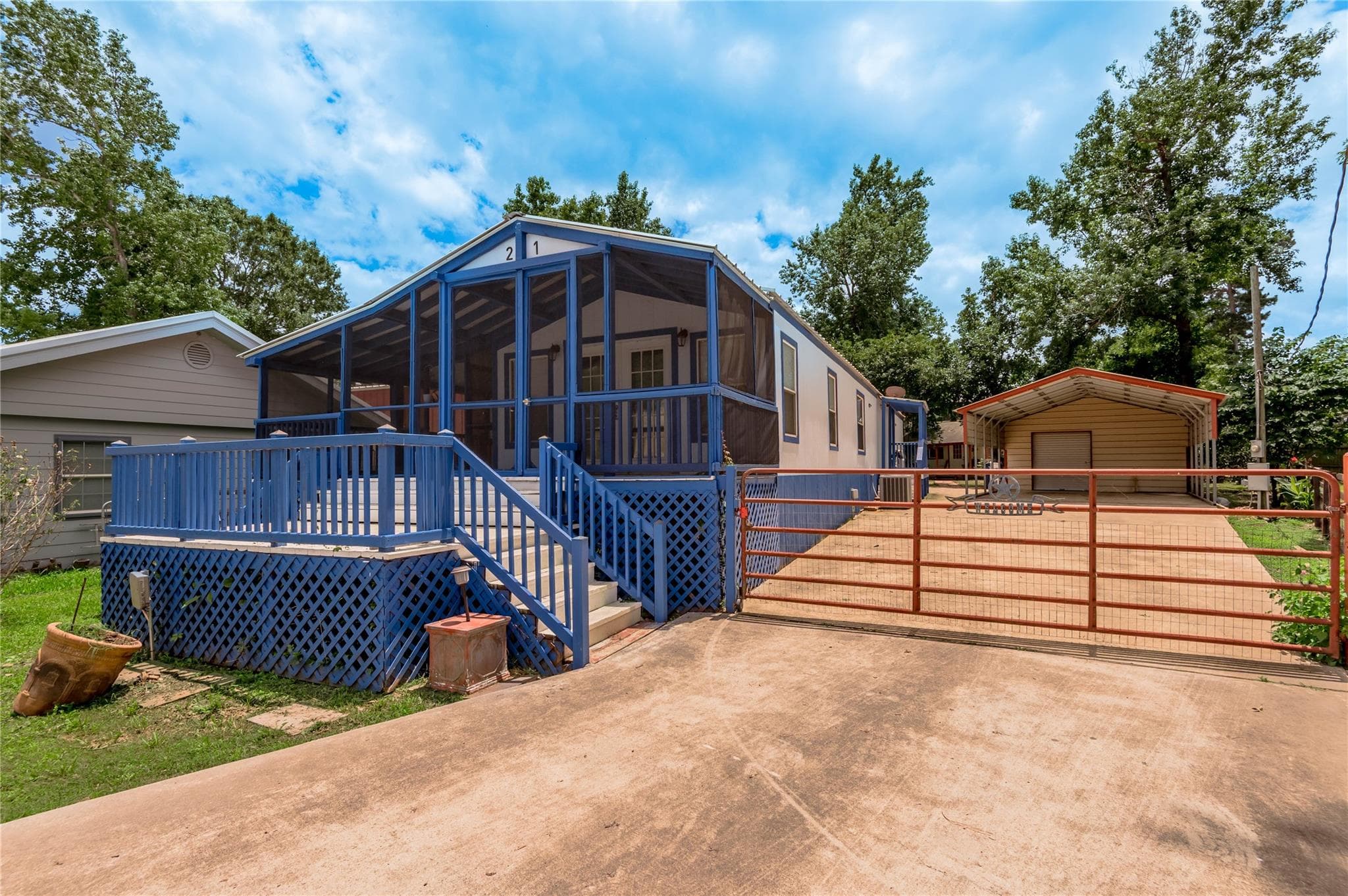 21 Oahu Ct