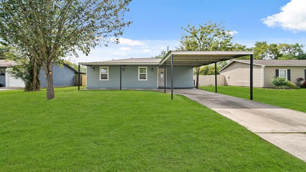 2202 Estate Dr