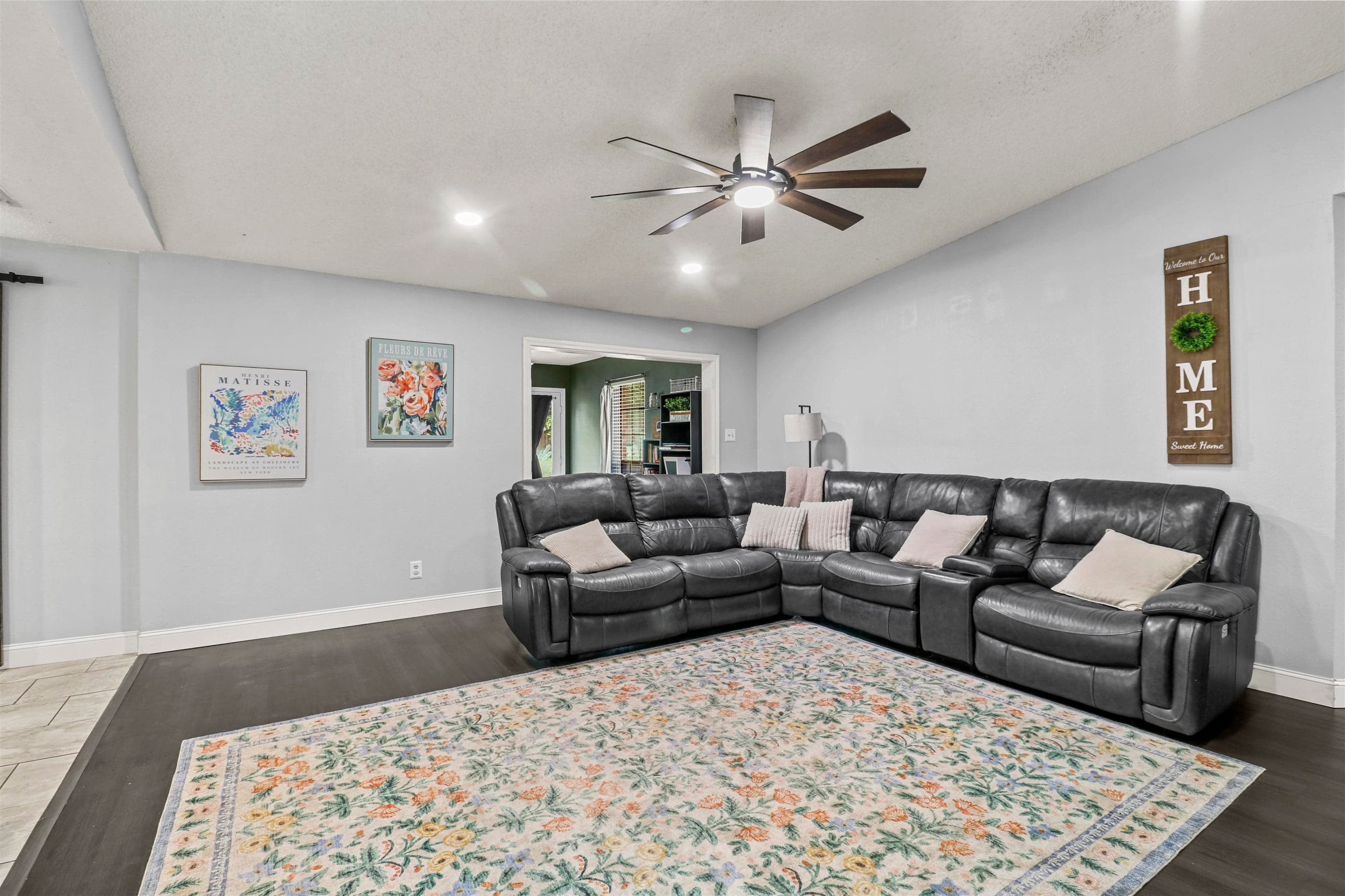 710 Brookhollow Dr