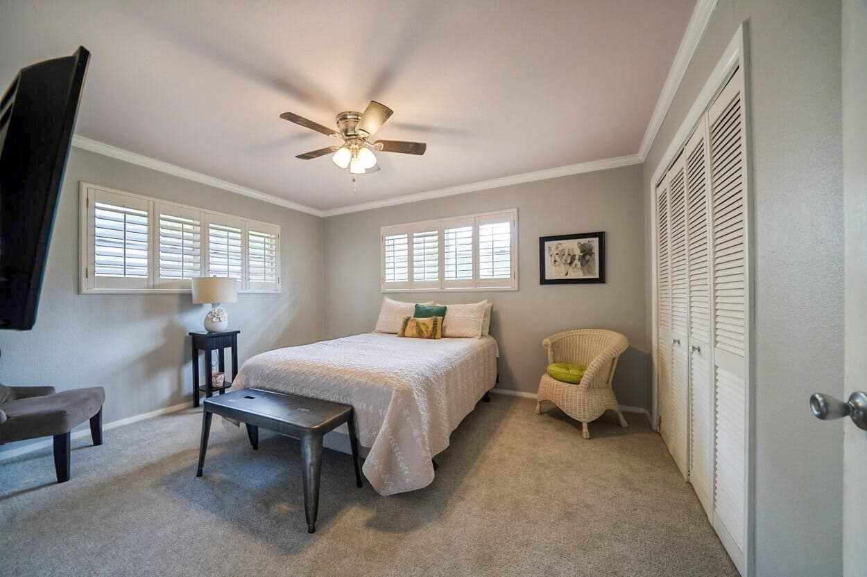1003 Gardenia Ln