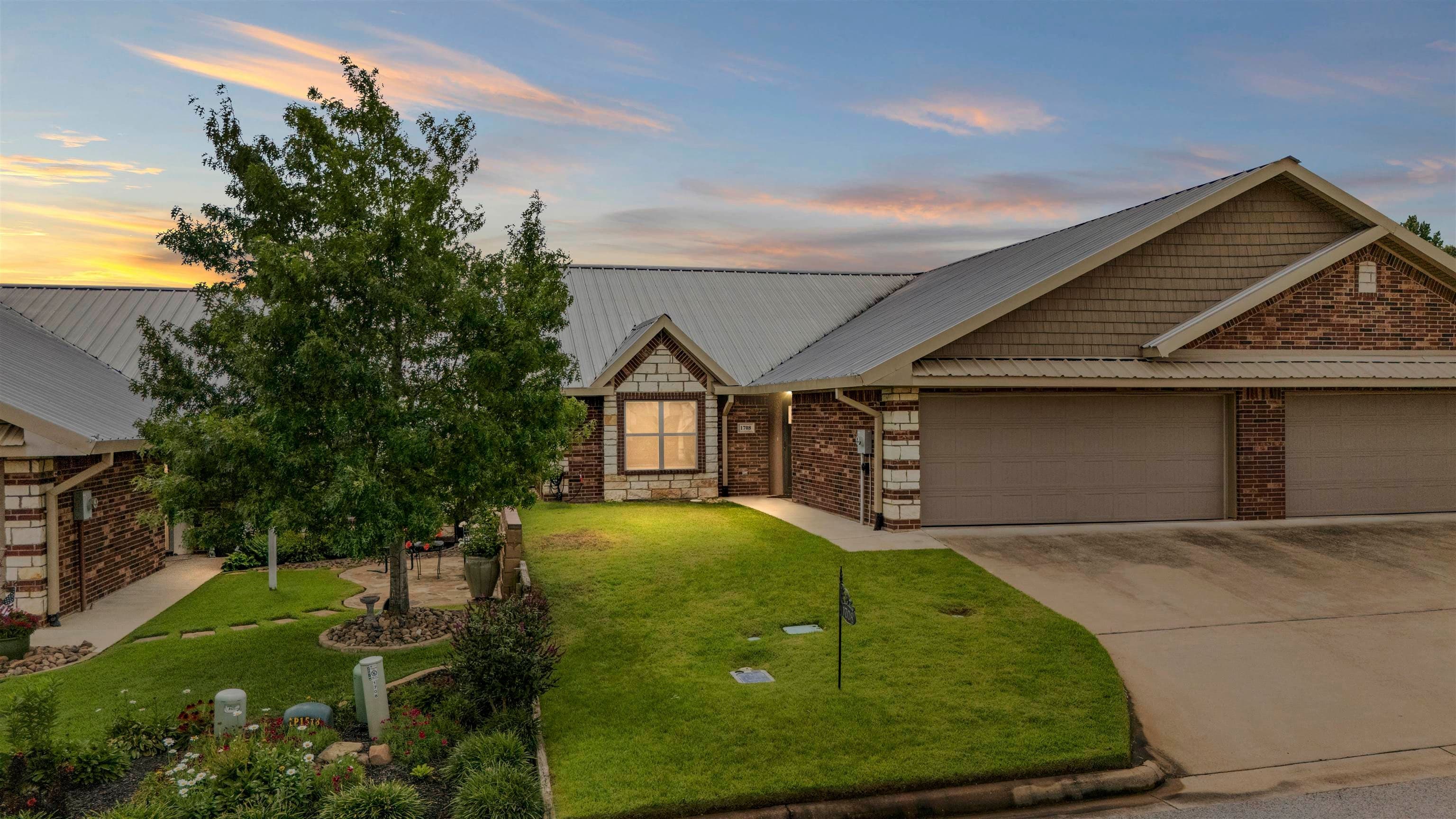 1708 Yosemite Way