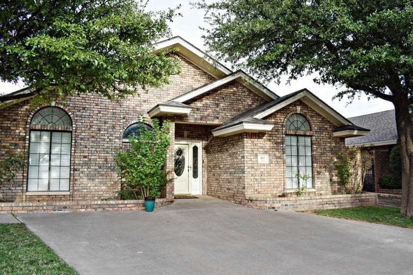 Main property image
