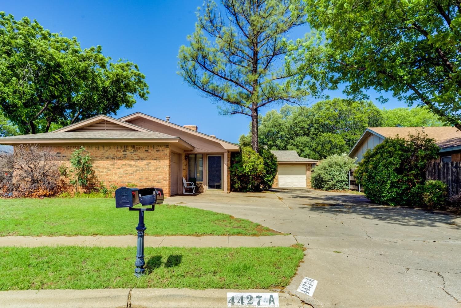 4427 75th Dr