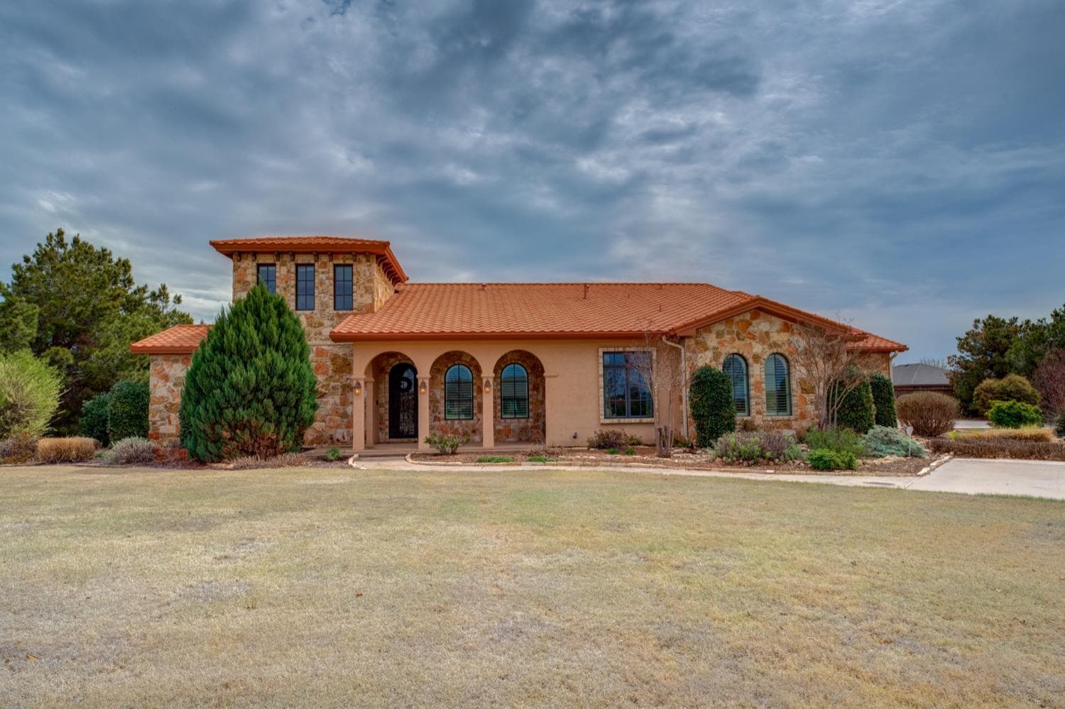 15607 County Road 1810