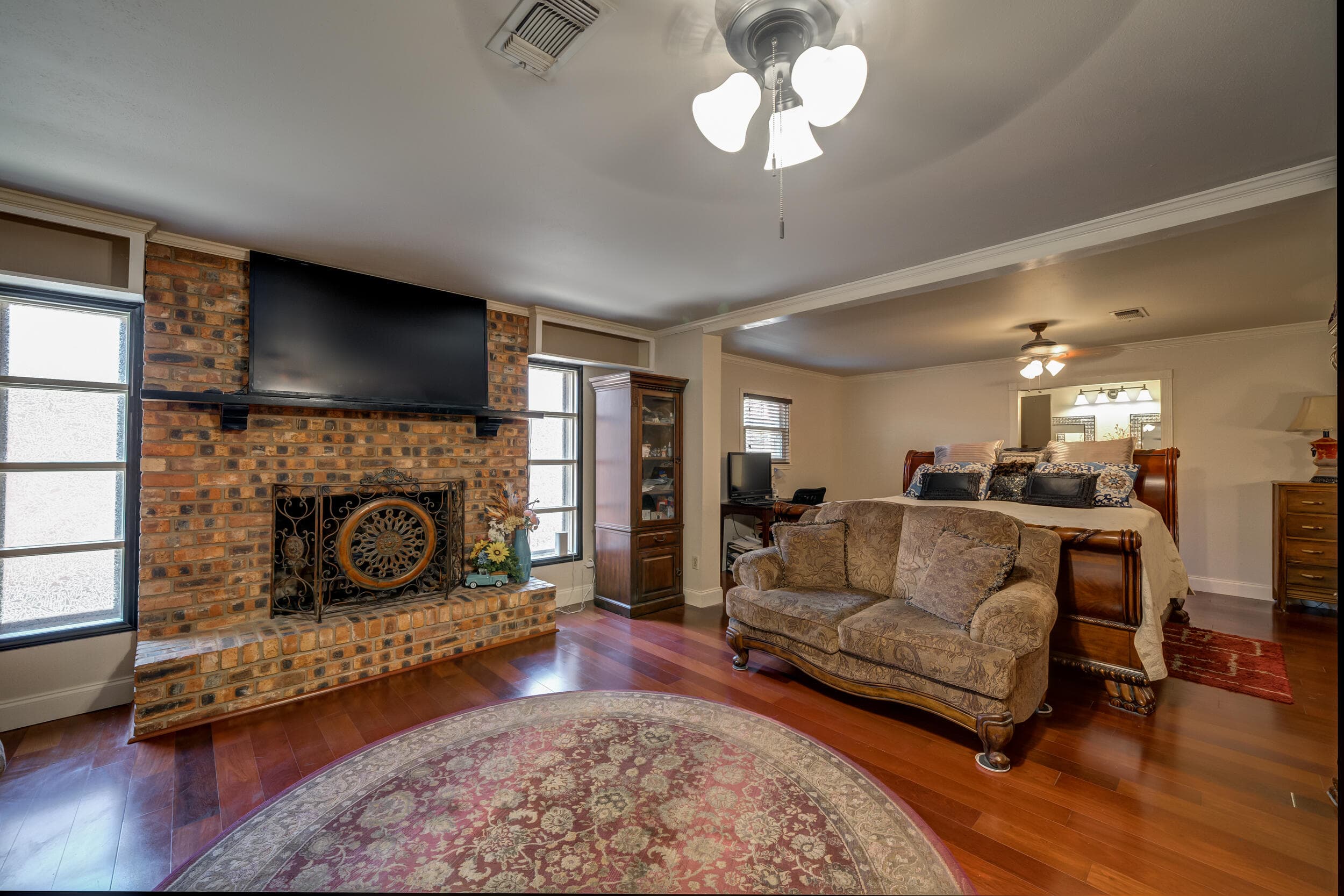 Gallery image 4