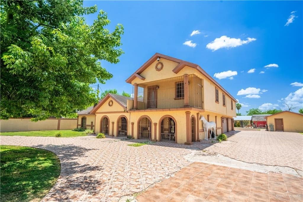 Main property image