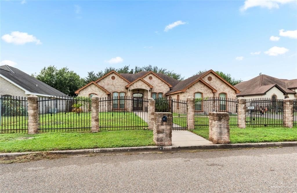 1315 Coy Dr