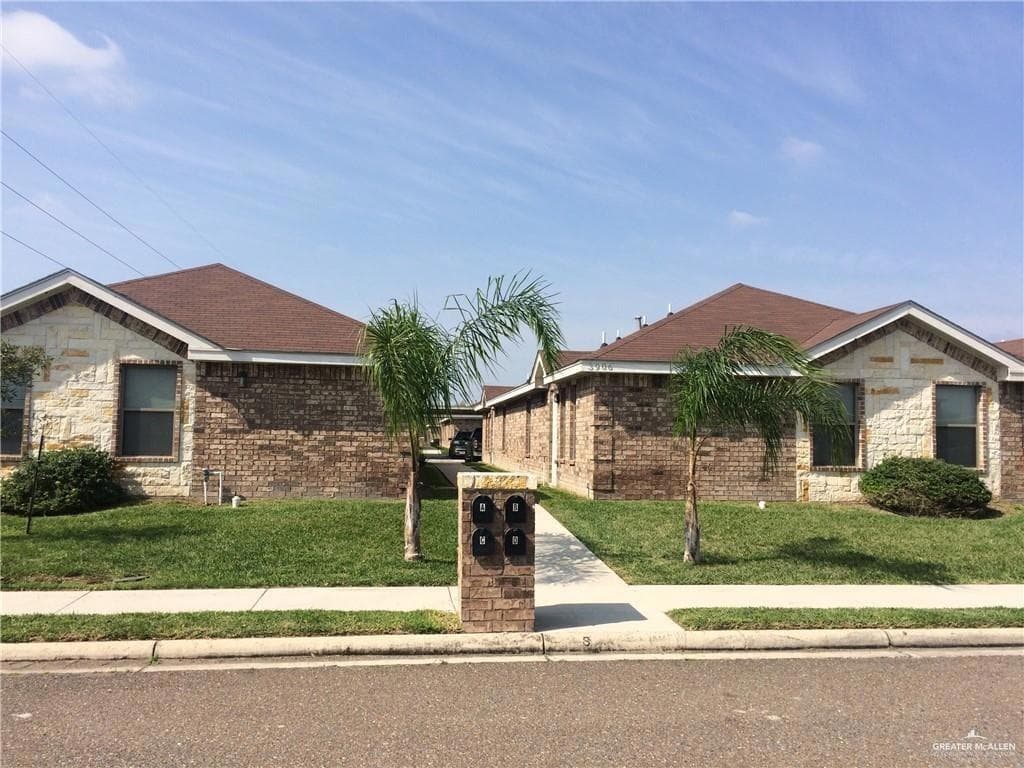 3904 Sheraton Ave