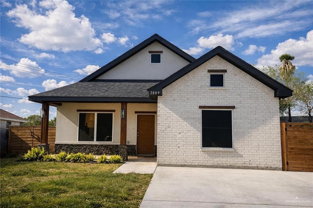 2809 Los Pinos Ln