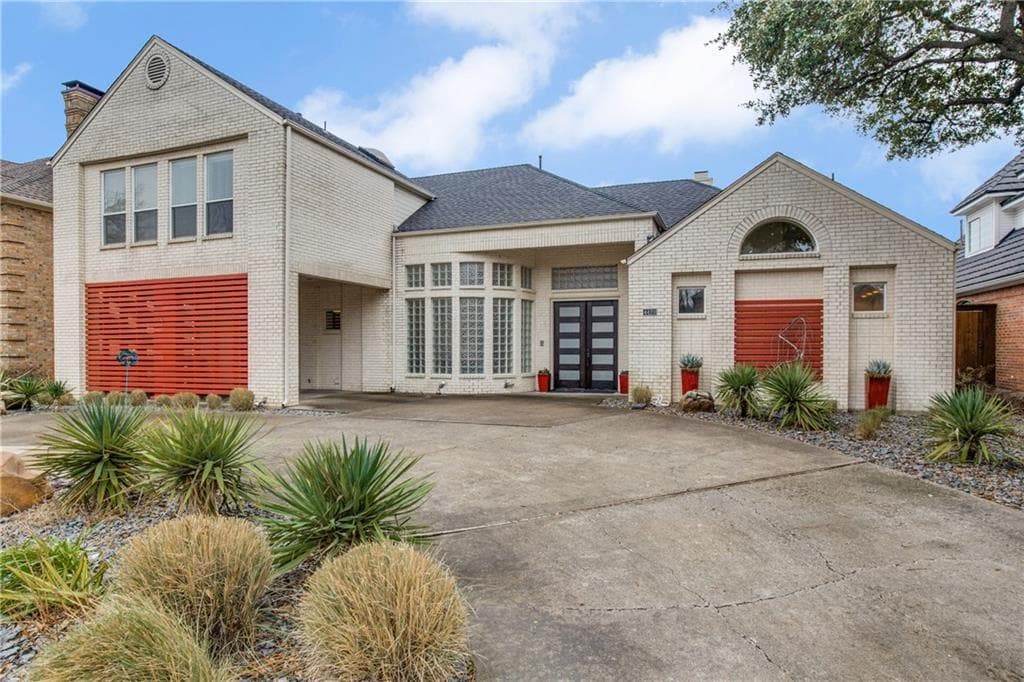 4420 Hollow Oak Dr