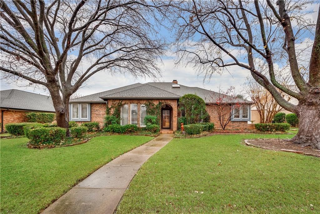 2512 Chamberlain Dr