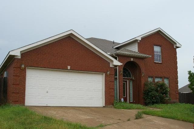 3933 Garden Springs Dr