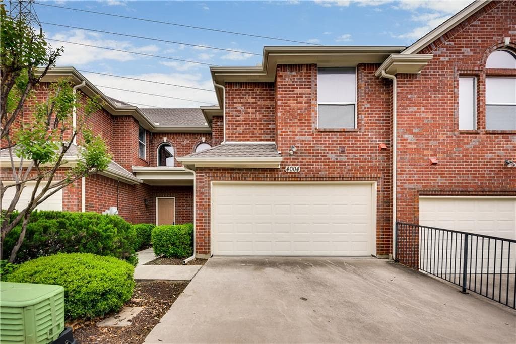 Main property image