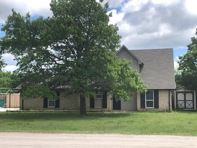 445 Rose Garden Dr