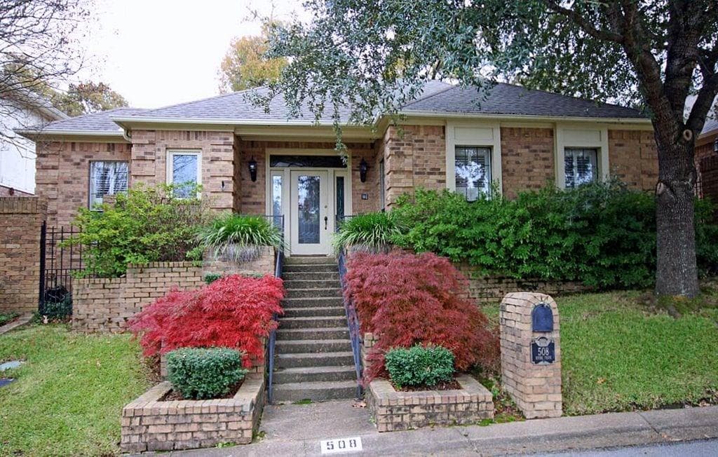508 Hyde Park Dr