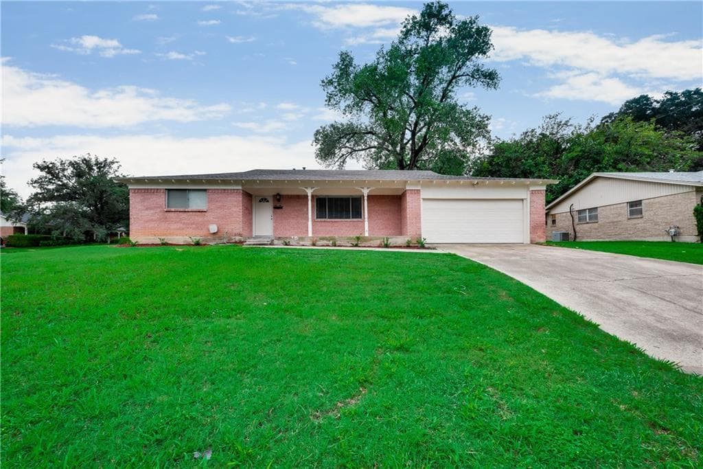5528 Westcreek Dr