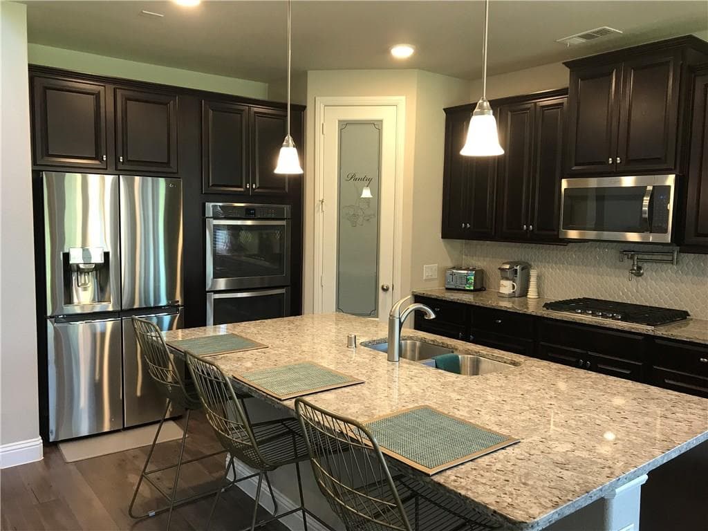 408 Lake Weatherford