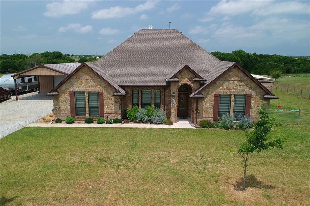 886 County Road 2425