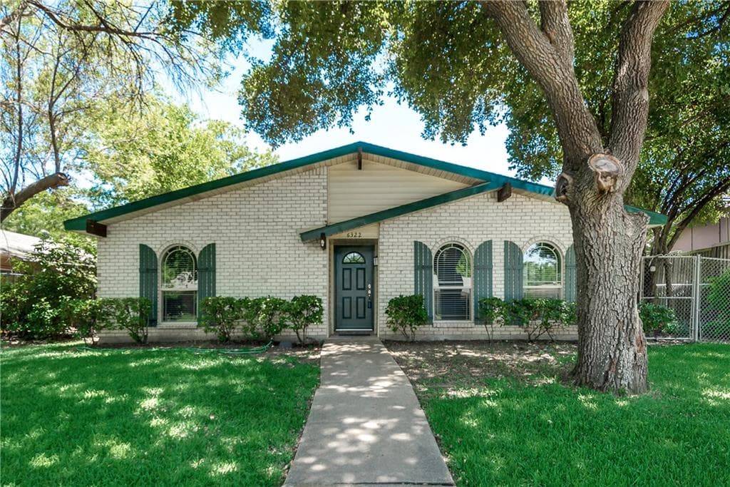6322 Briar Knoll Dr
