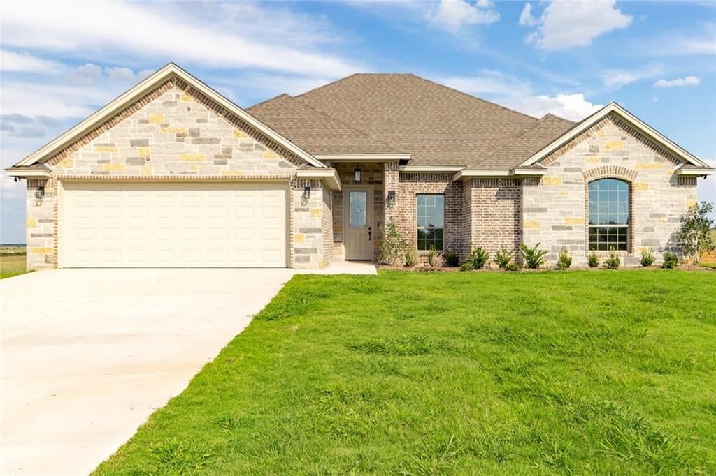 8702 County Road 1229