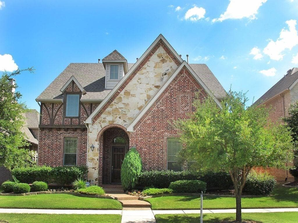 3075 Clearfork Trl