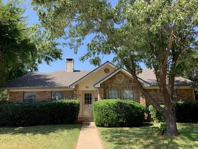 861 Mulberry Dr