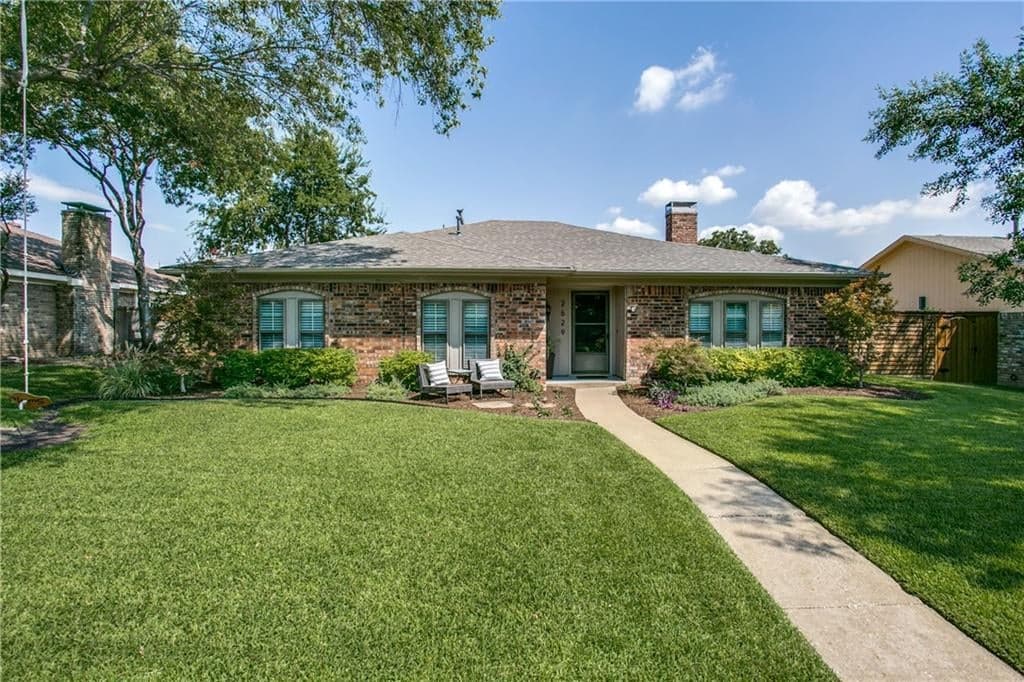 2629 Landershire Ln