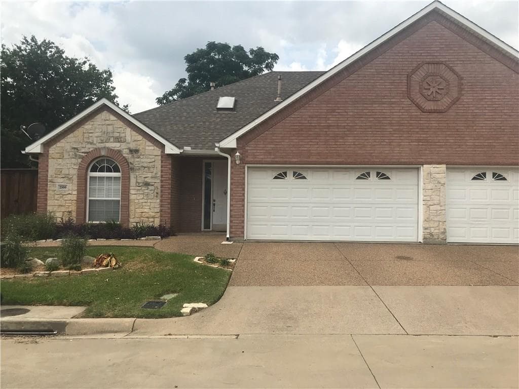 Main property image
