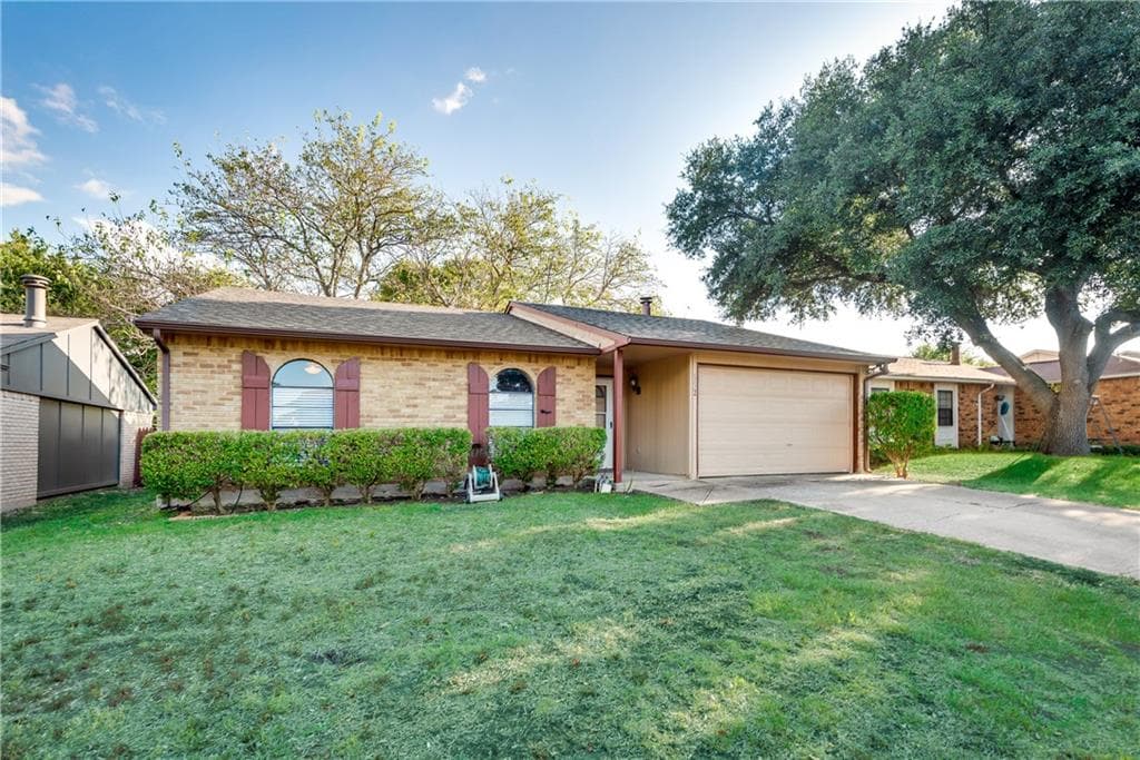 552 Hawthorne Dr