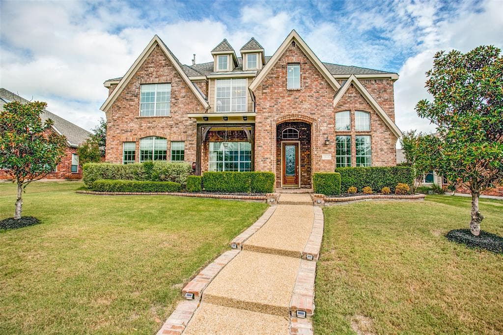 1615 Ridgecove Dr