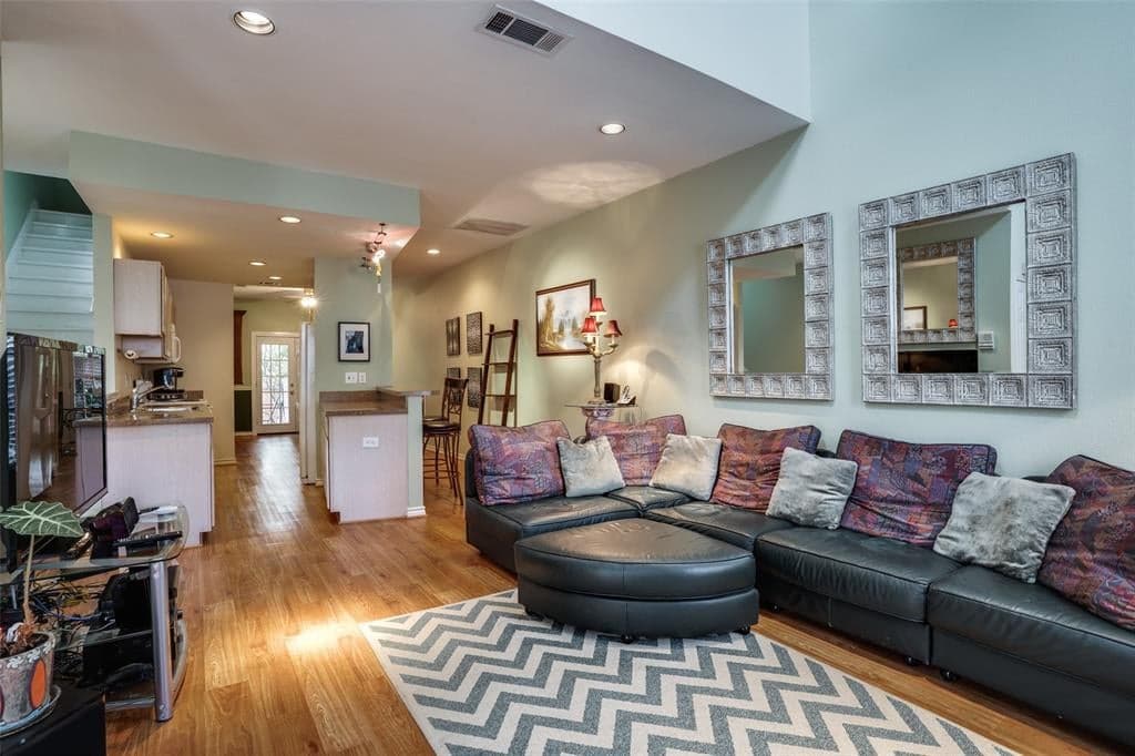 Gallery image 5